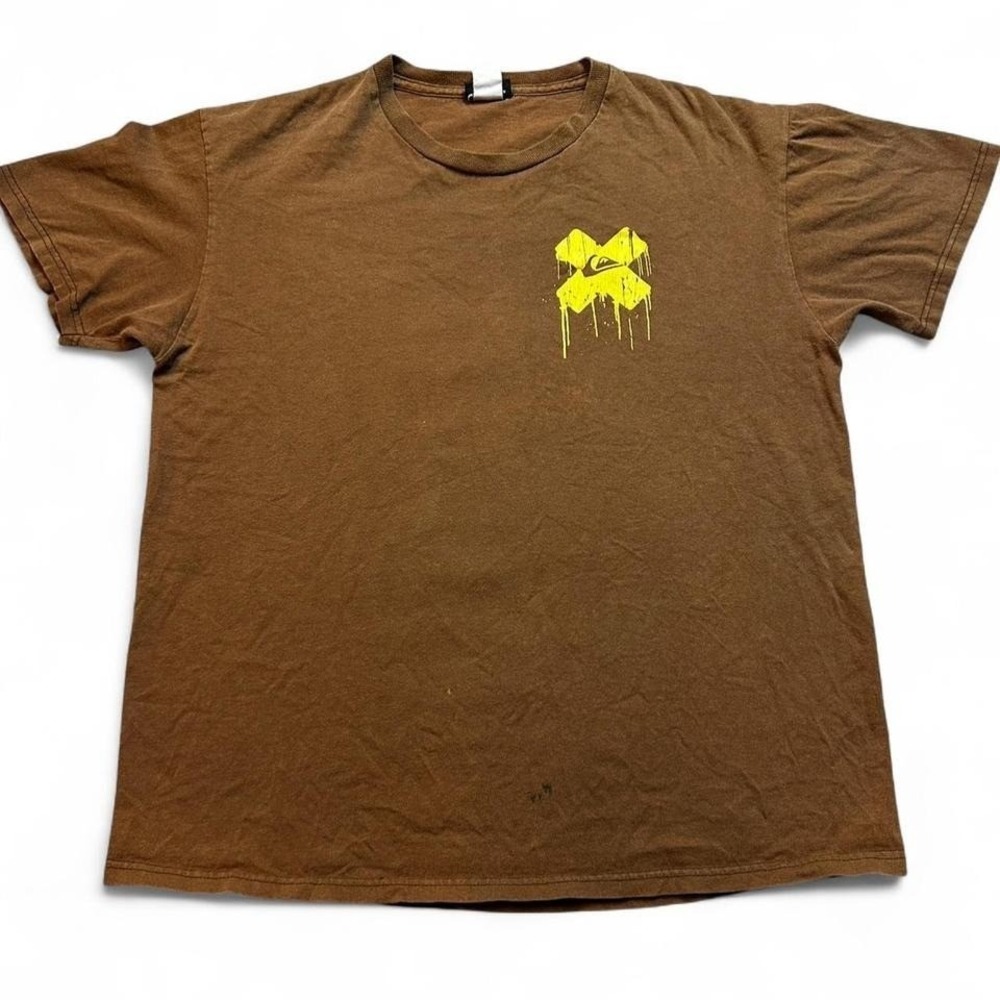 Vintage Y2K quiksilver punk‎ skater surf wear tshirt size medium.